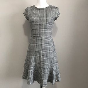 Gap black and white plaid dress